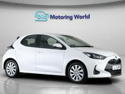 Used Toyota Yaris 116 HP (85 kW) 2022 White Hatchback