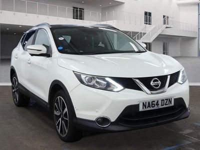 Used Nissan Qashqai Tekna 110 HP (80 kW) 2014 Flame red SUV