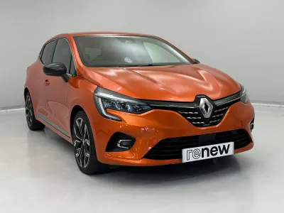 Używany Renault Clio V 145 KM (106 kW) 2023 Pomarańczowy Hatchback