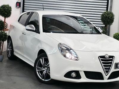 White Used 2014 Alfa Romeo Giulietta Exclusive Hatchback | £7,440 (Fair price)