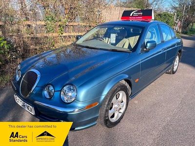 Usado Jaguar S-Type SE 2000 Azul Sedan