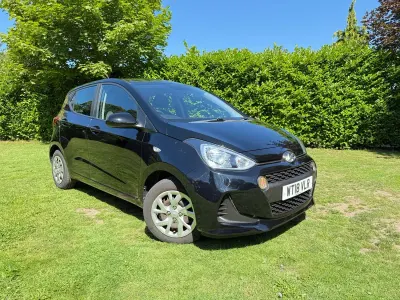Usado Hyundai i10 SE 87 HP (63 kW) 2018 Preto Citadino