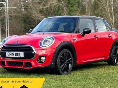 Used Mini Cooper Hatch 136 HP (100 kW) 2019 Red Hatchback