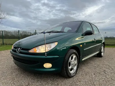 Used Peugeot 206 Roland Garros 109 HP (80 kW) 2003 Green Cabriolet