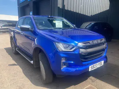 Used Isuzu D-Max 163 HP (119 kW) 2023 Blue Pickup