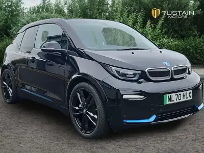 Begagnad BMW i3 Comfort Edition 135 kW (184 HK) 2020 Svart Halvkombi