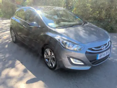 Begagnad Hyundai i30 SE 2014 Grå Halvkombi