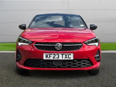 Begagnad Vauxhall Corsa 101 HK (74 kW) 2023 Röd Halvkombi