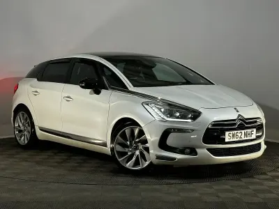 Used Citroën DS5 200 HP (147 kW) 2012 White Hatchback