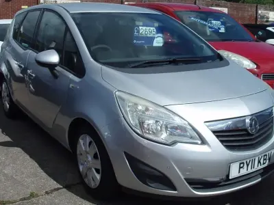 Used Vauxhall Meriva 130 HP (95 kW) 2011 Silver MPV