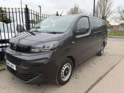 Neu Vauxhall Vivaro 2026 Grau Van / Kleinbus
