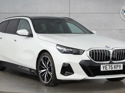 Used BMW 530e M Sport 295 HP (216 kW) 2025 White Estate