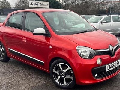 Used Renault Twingo Dynamique 90 HP (66 kW) 2016 Red Hatchback