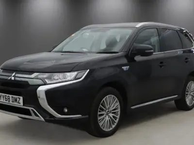 Used Mitsubishi Outlander P-HEV 209 HP (153 kW) 2018 Black SUV