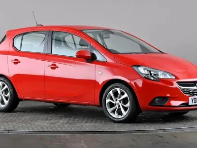 Begagnad Vauxhall Corsa 75 HK (55 kW) 2019 Röd Halvkombi