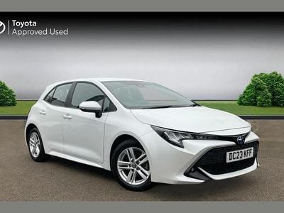 Used Toyota Corolla 120 HP (88 kW) 2023 White Hatchback