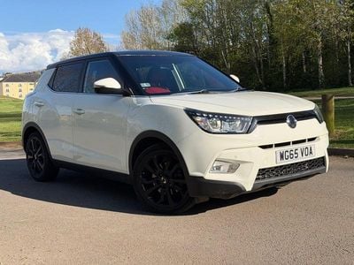 Used SsangYong Tivoli 115 HP (84 kW) 2015 White SUV