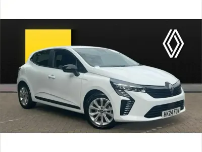 Used Renault Clio V Evolution 140 HP (102 kW) 2024 White Hatchback