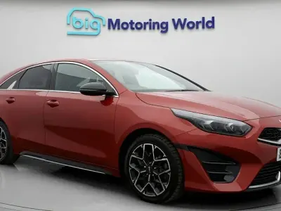 Begagnad Kia ProCeed GT-Line 159 HK (116 kW) 2023 Röd Kombi