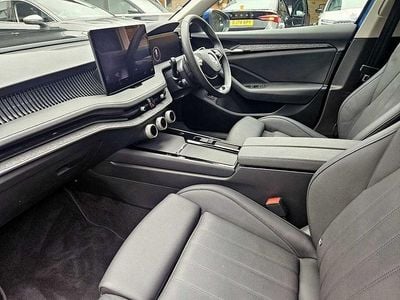 Used Skoda Superb SE L 147 HP (108 kW) 2024 Cobalt blue metallic Estate