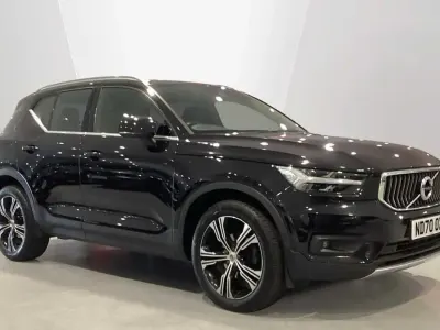 Usado Volvo XC40 Inscription 163 CV (119 kW) 2021 Negro SUV