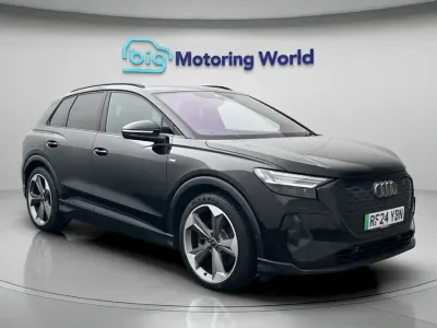 Usado Audi Q4 e-tron Black Edition 210 kW (286 HP) 2024 Preto SUV
