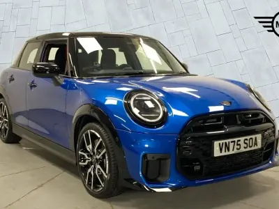 Used Mini Cooper Hatch 113 kW (154 HP) 2025 Blue Hatchback