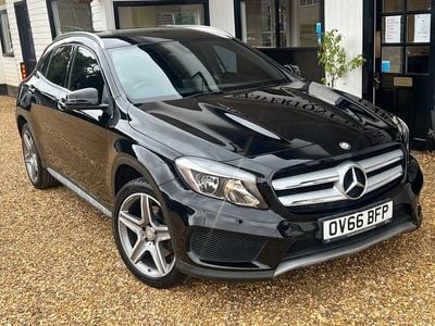 Mercedes GLA220