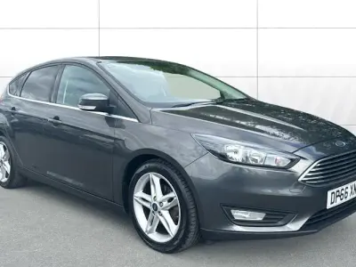Used Ford Focus Zetec 101 HP (74 kW) 2016 Grey Hatchback