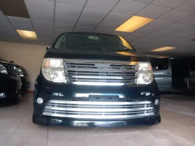 Usado Nissan Elgrand