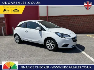 Used Vauxhall Corsa 75 HP (55 kW) 2017 White Hatchback