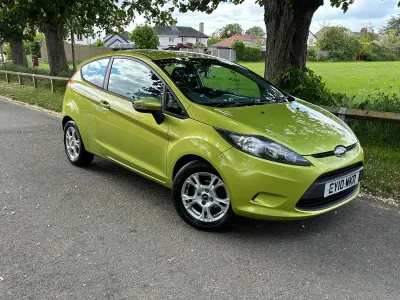 Used Ford Fiesta 95 HP (69 kW) 2010 Green Hatchback