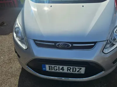 Usado Ford C-MAX Zetec 2014 Prateado Monovolume