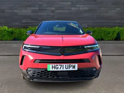 Używany Vauxhall Mokka SRi 98 kW (134 KM) 2022 Czerwony SUV