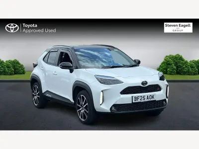 Used Toyota Yaris Hybrid Sport 2025 White/black Hatchback