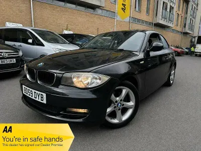 Used BMW 120 Sport Line 2010 Black Hatchback