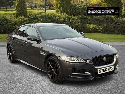 Used Jaguar XE R-Sport 180 HP (132 kW) 2016 Grey Sedan