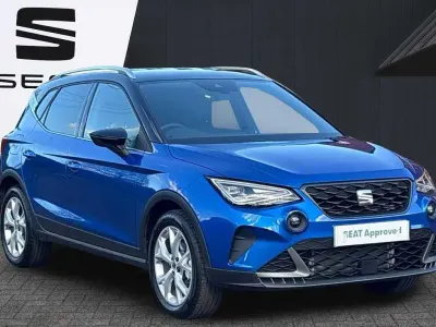 Used Seat Arona FR 2026 Sapphire blue with black roof SUV