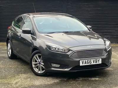 Used Ford Focus Zetec 125 HP (91 kW) 2017 Grey Hatchback