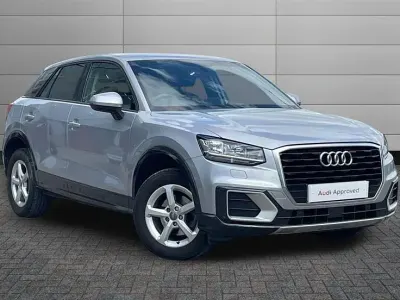 Gebraucht Audi Q2 Comfort 150 PS (110 kW) 2020 Silber SUV