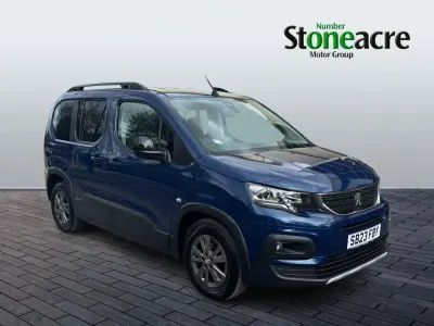 Usado Peugeot Rifter Allure 101 HP (74 kW) 2023 Azul Monovolume