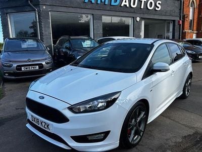 Used Ford Focus ST-Line X 125 HP (91 kW) 2018 White Hatchback