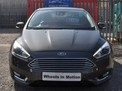 Usado Ford Focus Titanium X 182 HP (133 kW) 2016 Cinzento Citadino