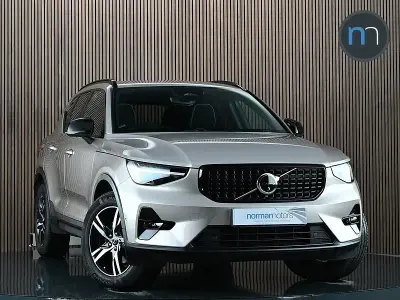 Usado Volvo XC40 Plus 2023 Dorado SUV