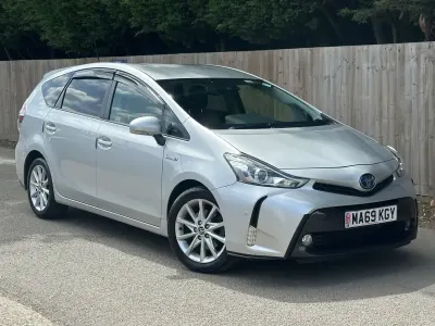 Usado Toyota Prius+ Plus 136 CV (100 kW) 2019 Plateado Monovolumen