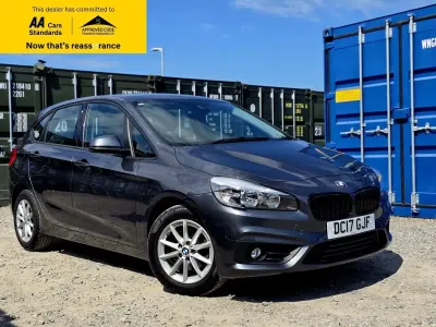 Begagnad BMW 218 136 HK (100 kW) 2017 Grå Minibuss