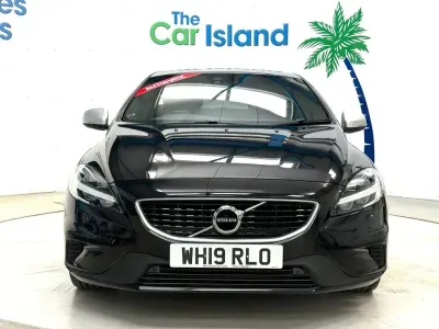 Used Volvo V40 R-Design 152 HP (111 kW) 2019 Black Hatchback