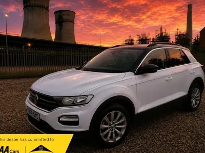 Used VW T-Roc SE 150 HP (110 kW) 2019 White SUV