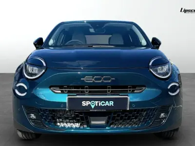 Używany Fiat 600 La Prima 134 KM (98 kW) 2024 Zielony SUV
