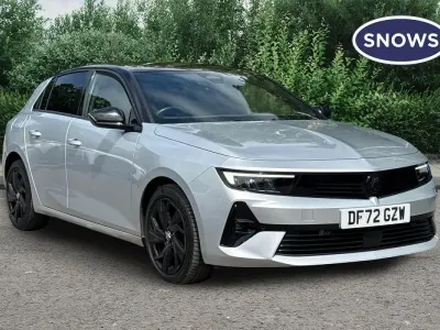 Used Vauxhall Astra GS Line 130 HP (95 kW) 2023 Silver Hatchback